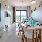 Lovely Apartment In Dziwnow With Wifi 아파트 *